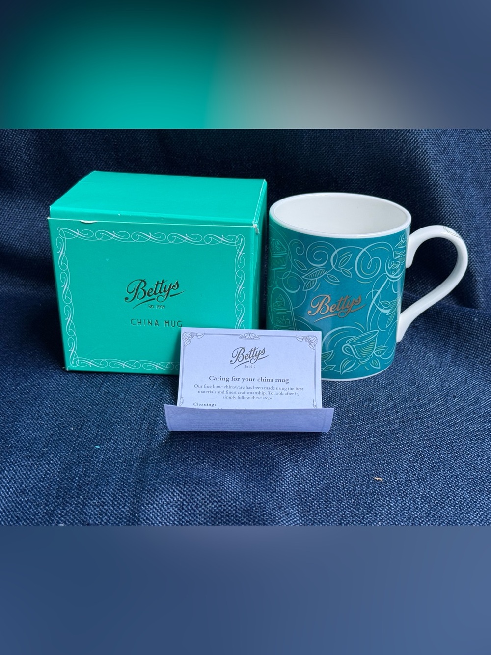 Bettys England 2014 Tom Lane Teal Gold Fine Bone China Mug Collectible Box Set